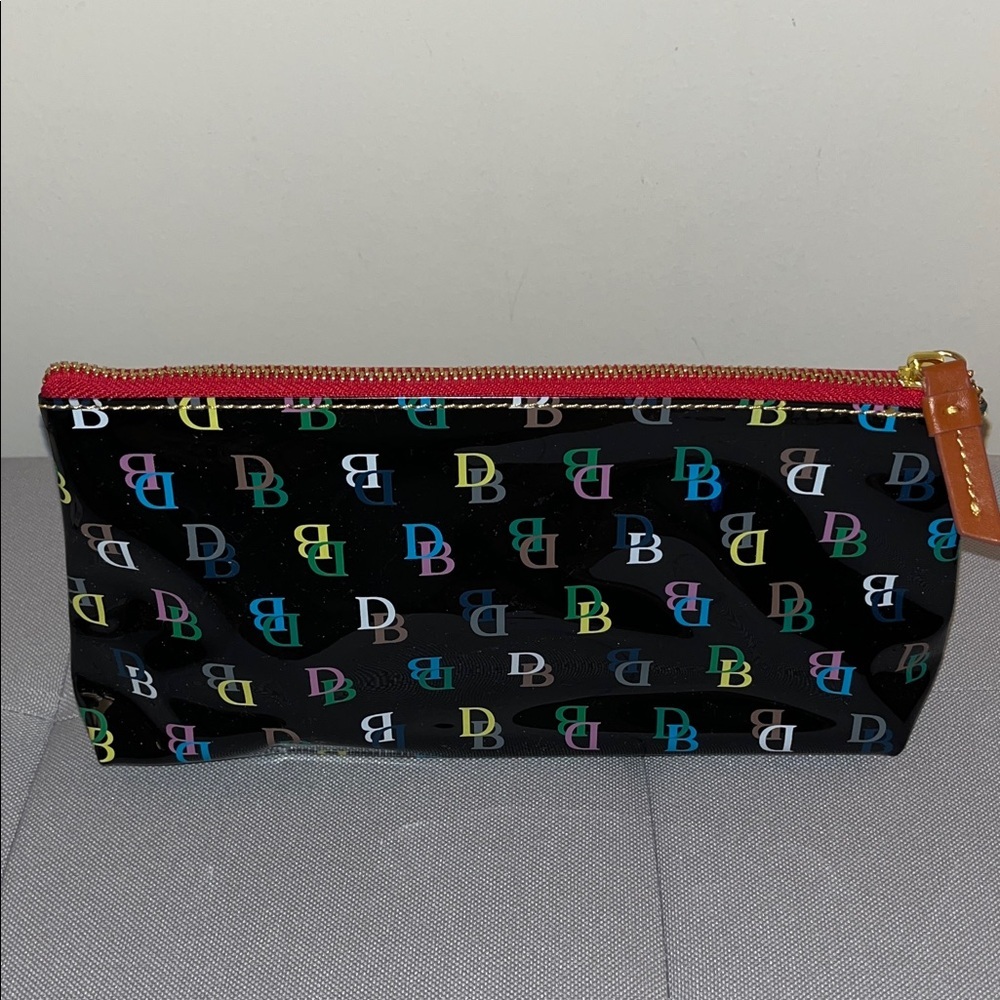 Dooney & Bourke on the Go Cosmetic Case